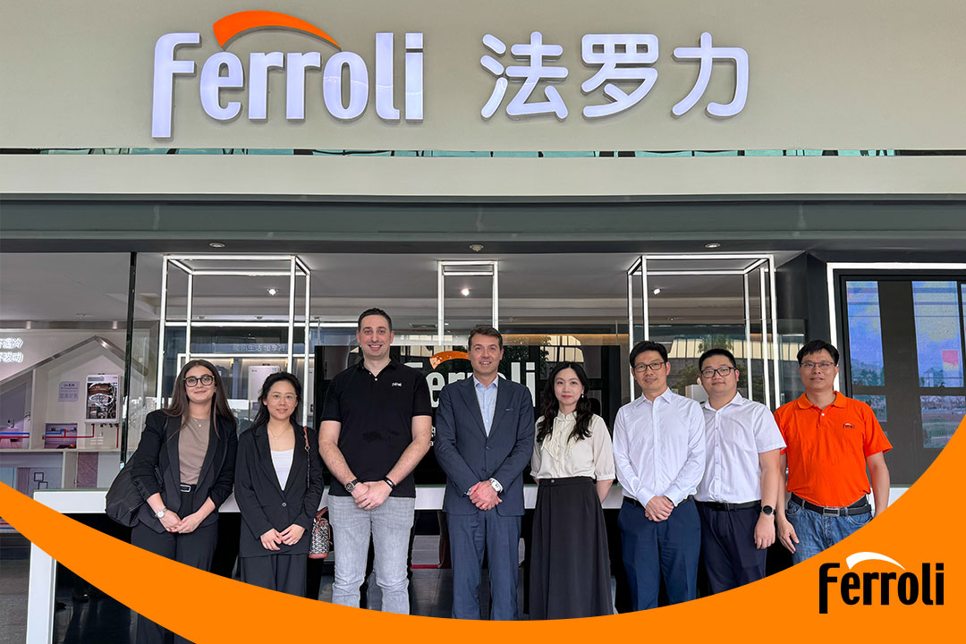 意大利驻广州总领事一行参访威客电竞中国广东生产基地